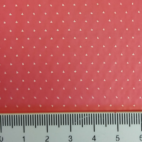 Lochfolie, HD-PE, rot, heißgenadelt, Breite 145cm