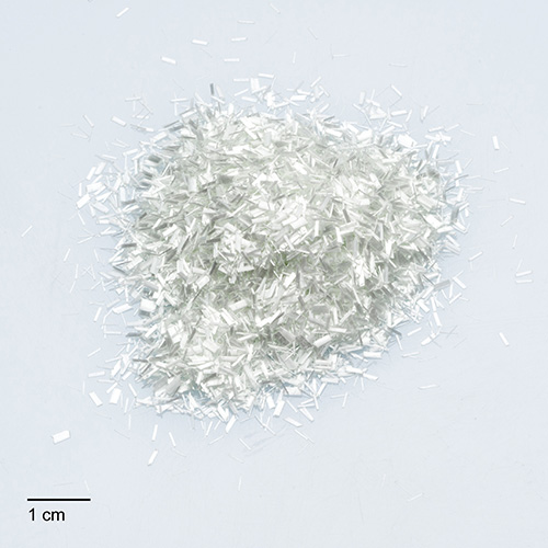 Kurzglasfasern ca. 3mm, 3 kg ca. 5,6 L